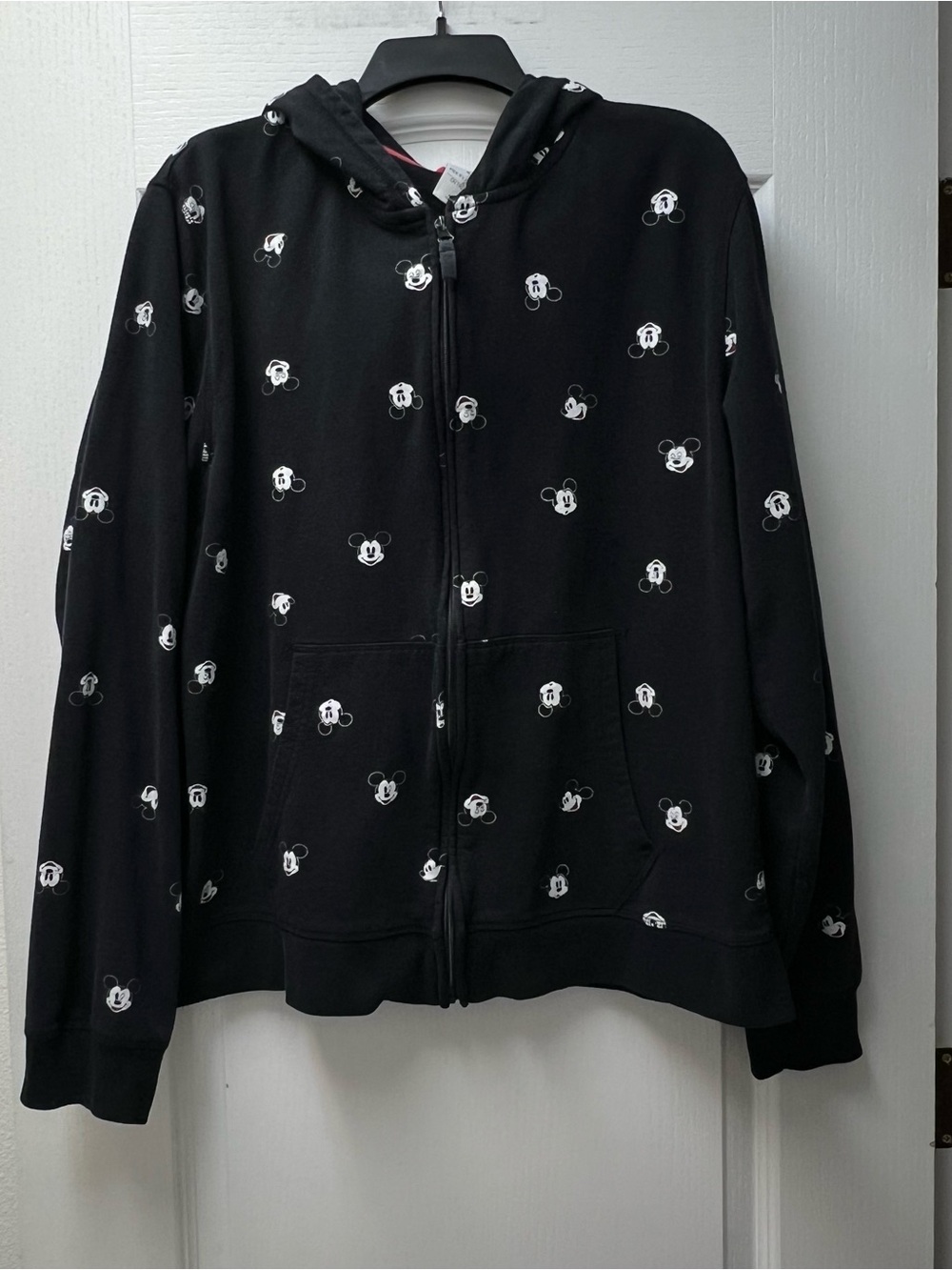 Disney Black with Mickey Mouse Hoodie Front Pockets Jacket Sz XL